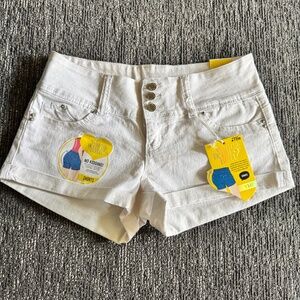 NWT YMI Wanna Betta Butt Shorts White Size 9